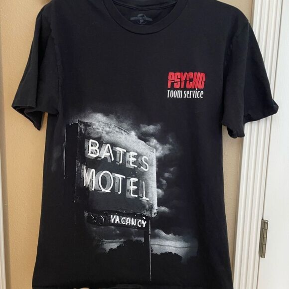 Universal Studios Psycho Room Service Bates Motel Shirt M - Picture 1 of 13